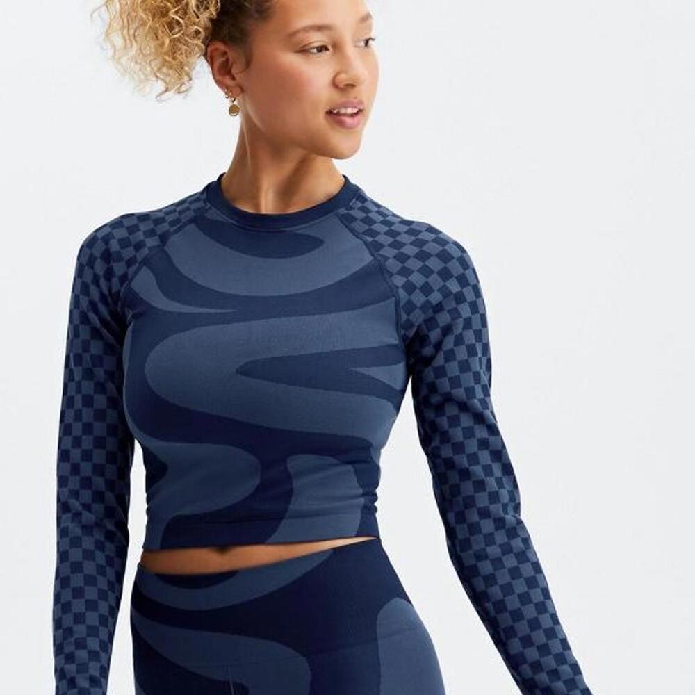 Fabletics Jada Seamless Long-Sleeve Crop Top-Worn once in perfect condition